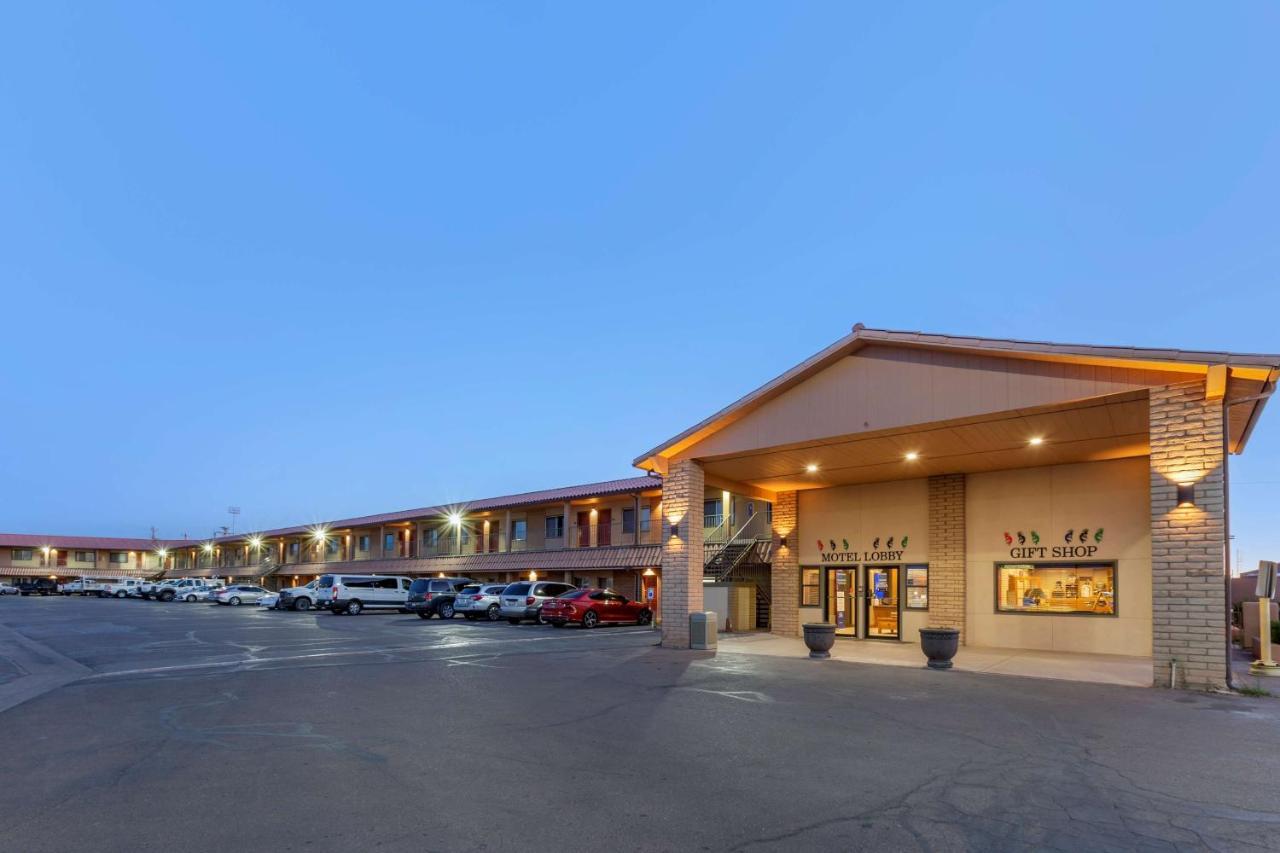 Best Western Canyon De Chelly Inn Chinle Exterior photo